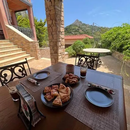 Ioanna Oxylithos, Kymi * Oxílithos